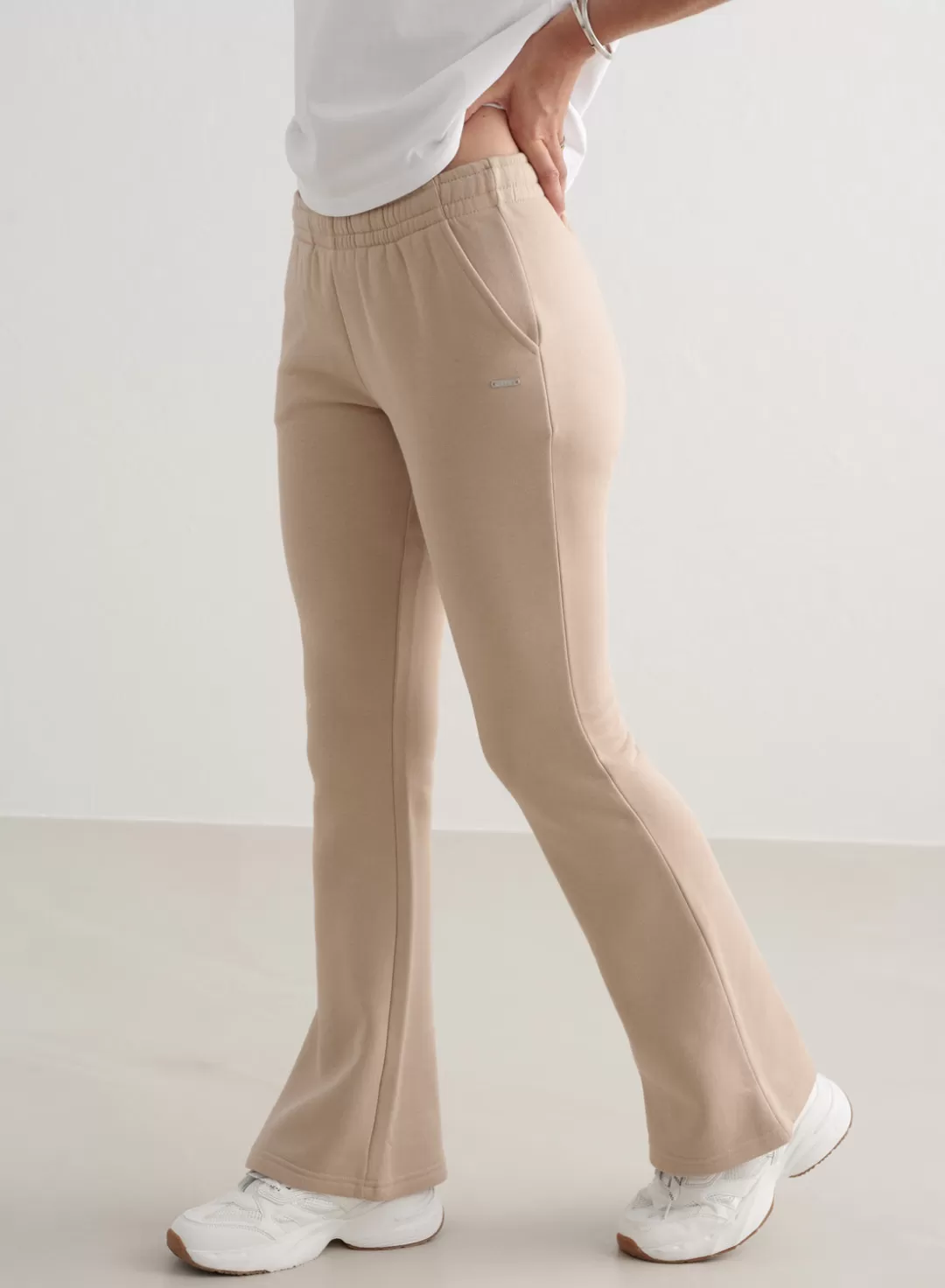 AIM’N Flare Sweatpants Beige Cheap