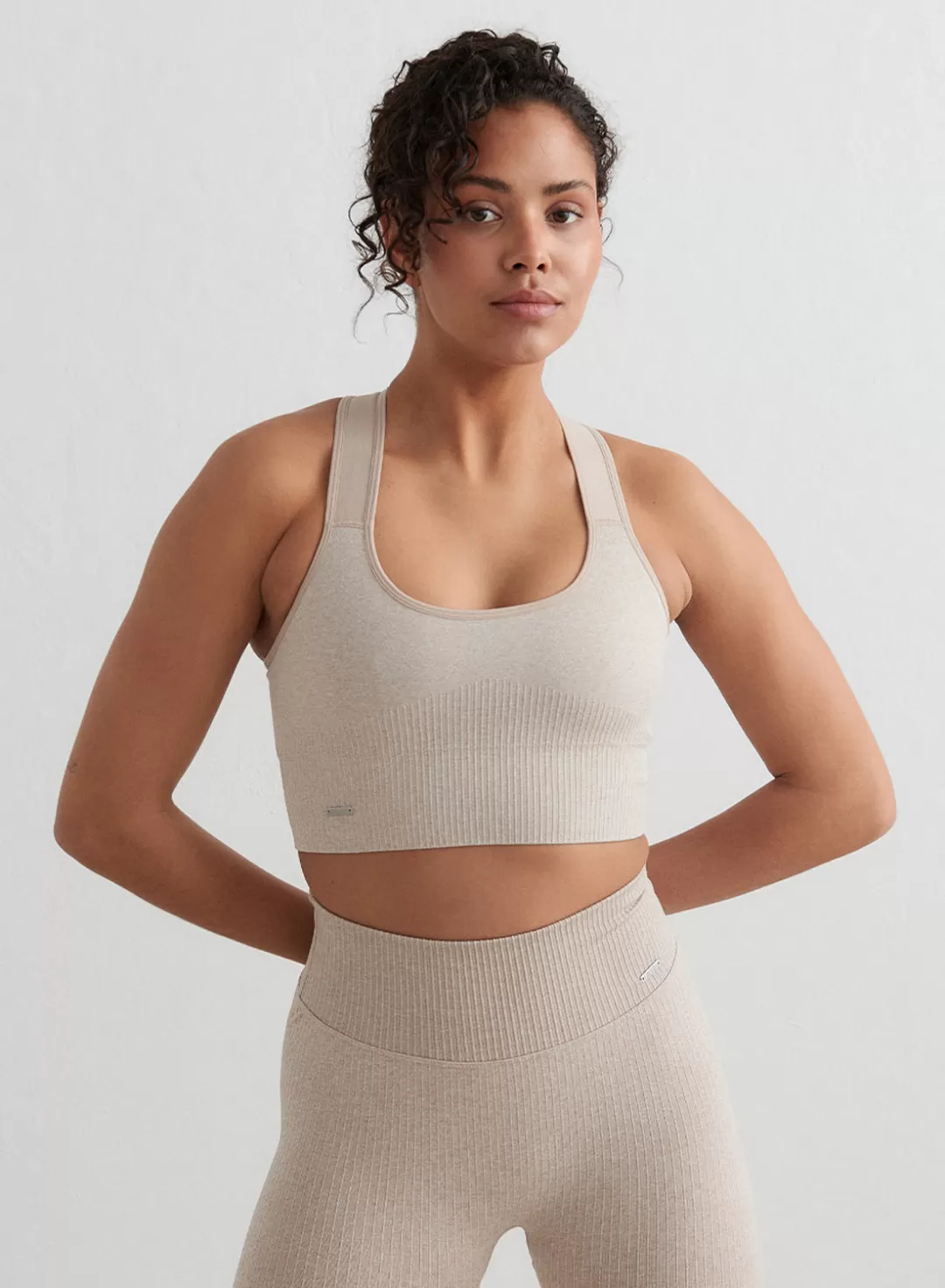 AIM’N High Support Ribbed Bra Beige Outlet