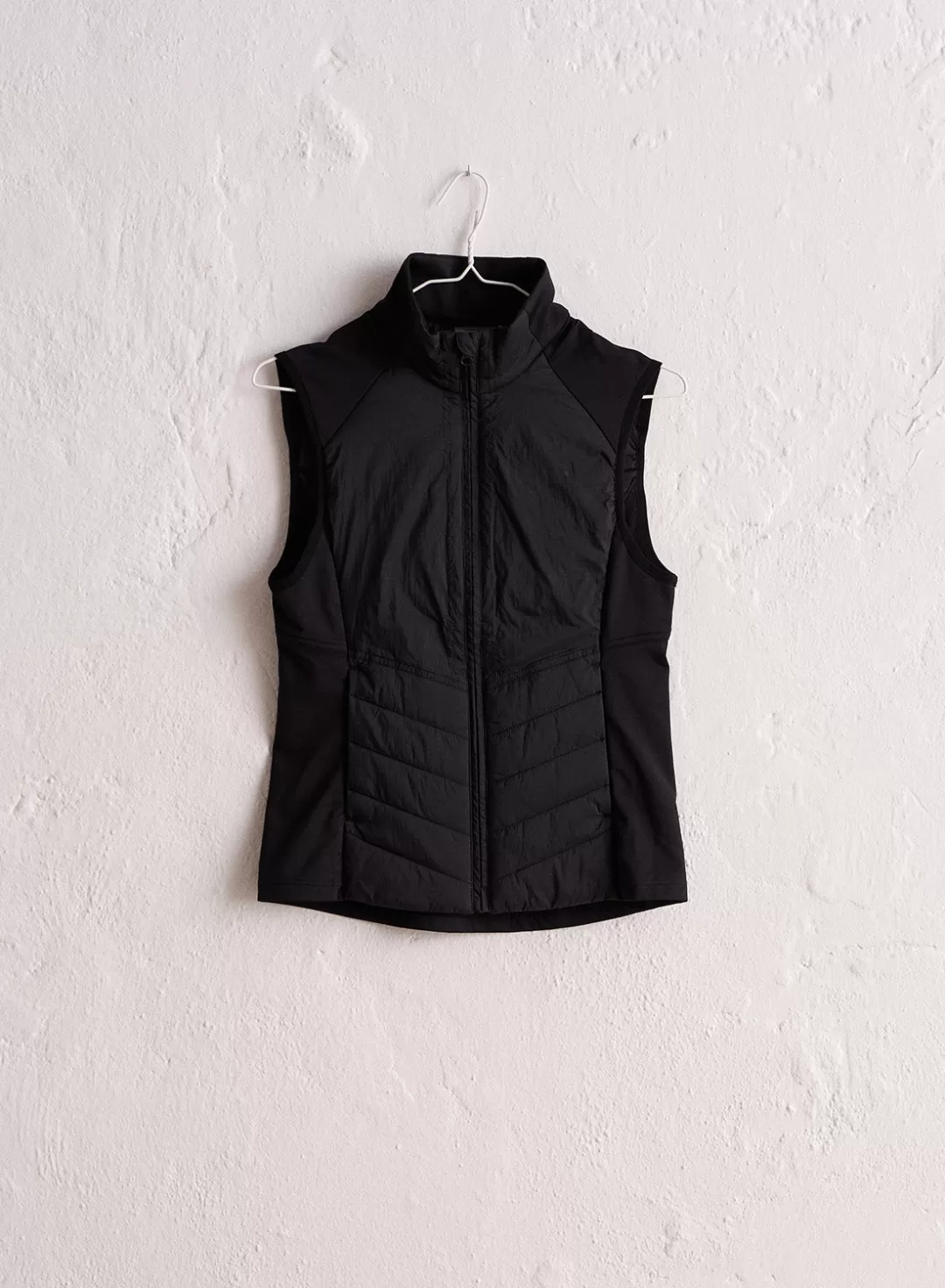 AIM’N Black Hybrid Vest Discount