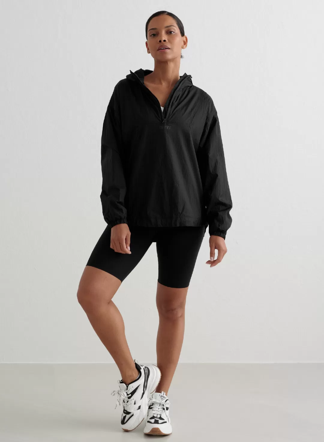 AIM’N Lightweight Anorak Black Hot