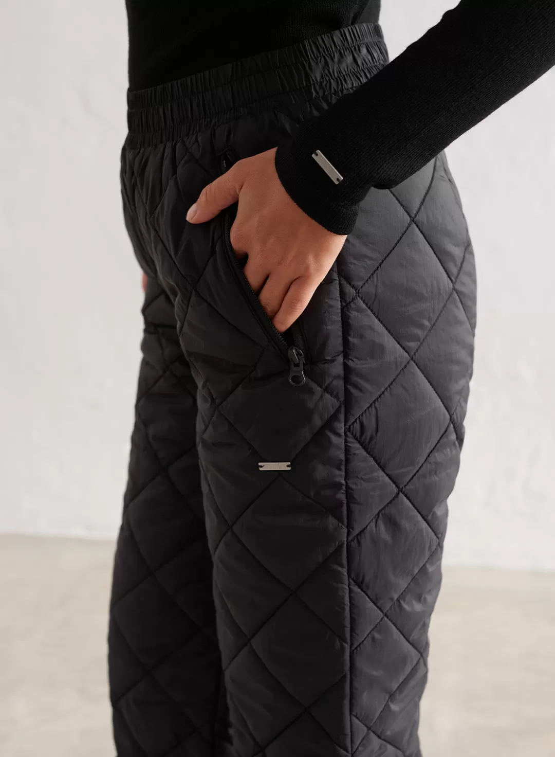 AIM’N Black Quilted Pants Outlet