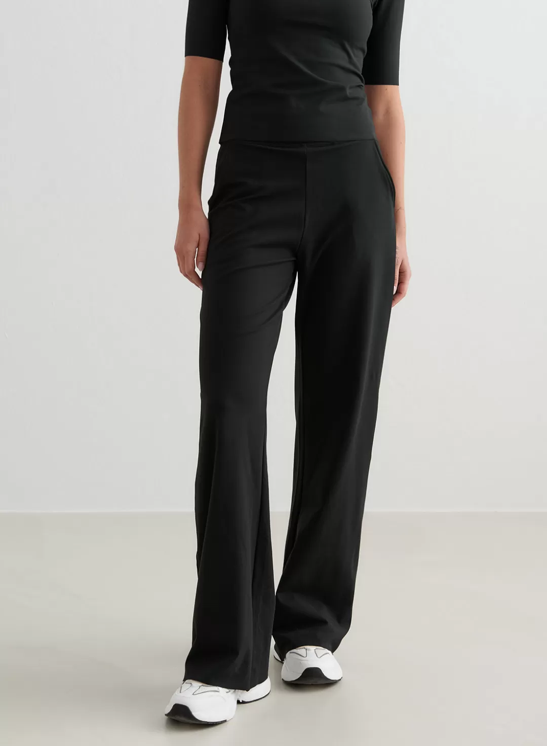 AIM’N Sense Wide Pants Black Store