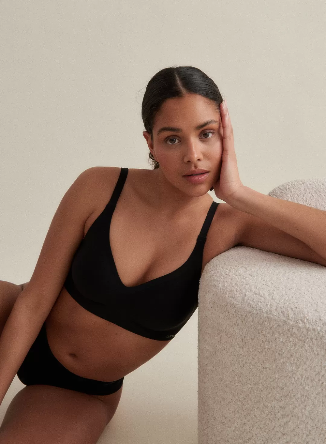 AIM’N Black Soft Bra Discount