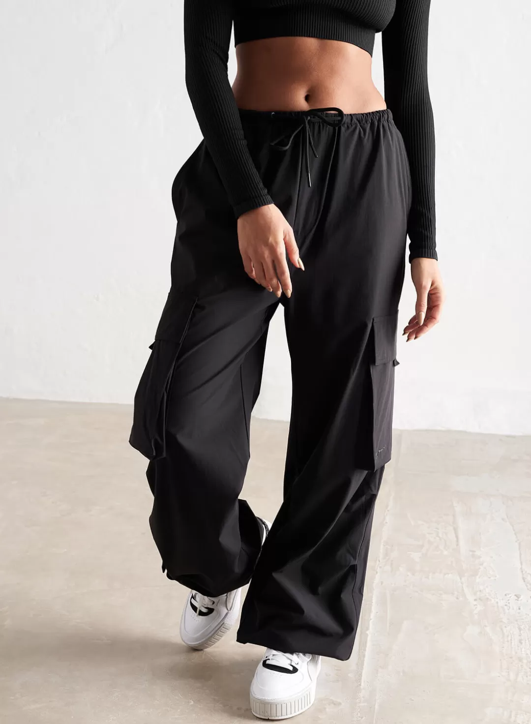 AIM’N Windbreaker Parachute Pants Black Clearance