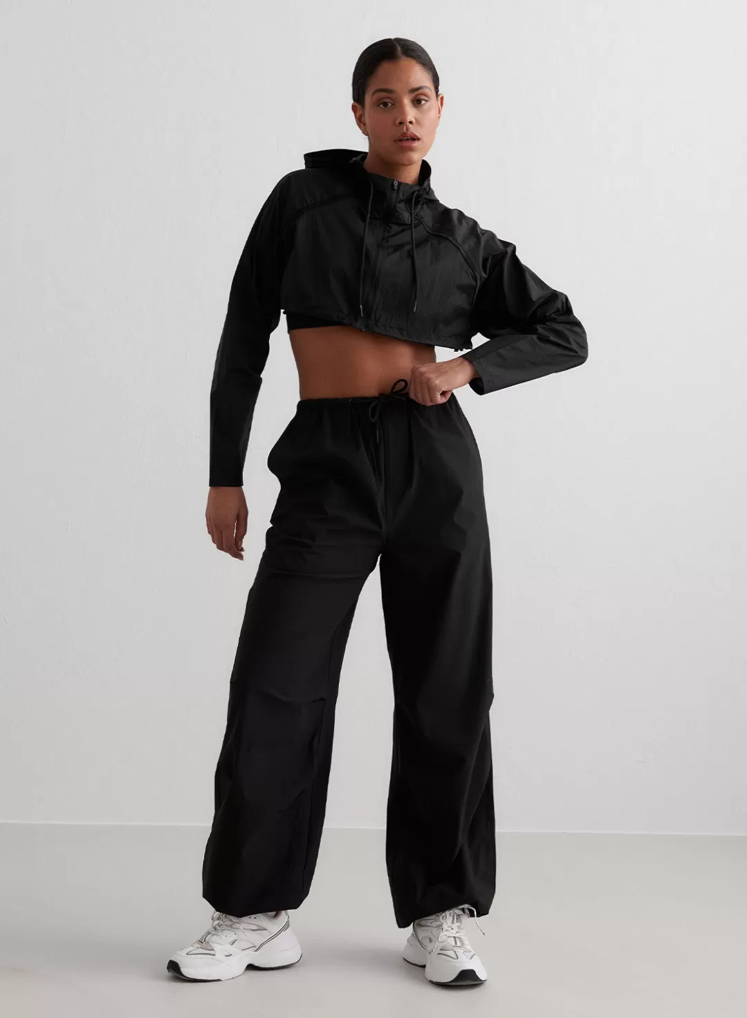 AIM’N Windbreaker Plain Parachute Pants Black Hot