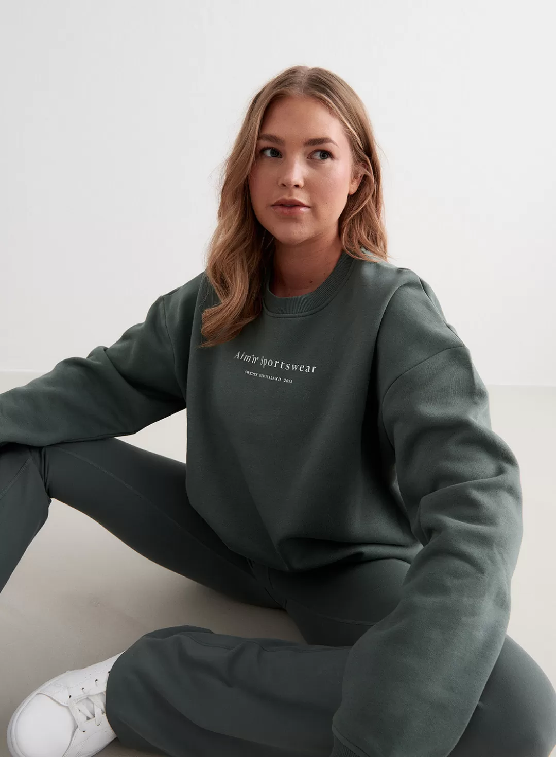 AIM’N Serif Sweatshirt Sage Flash Sale