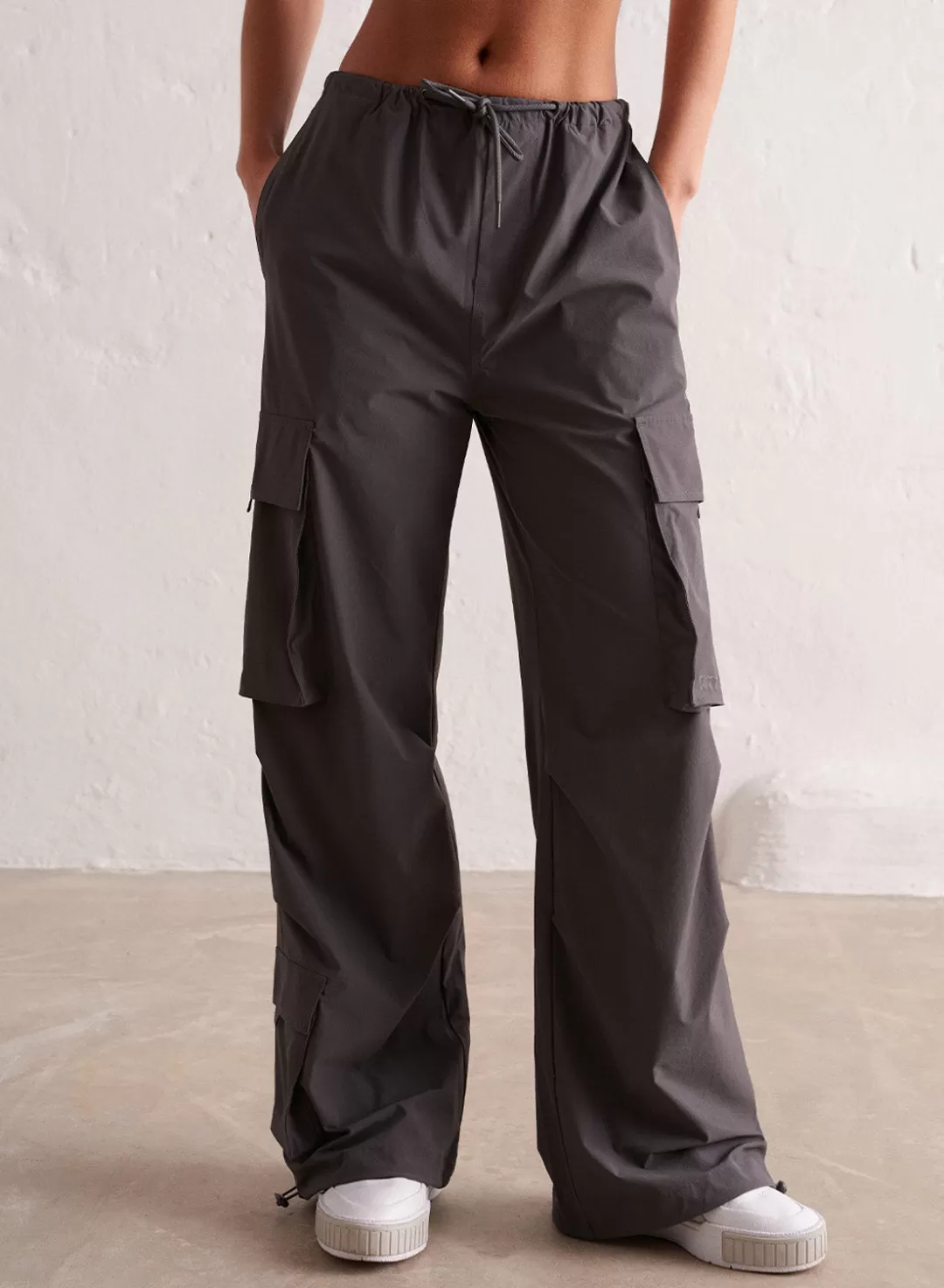 AIM’N Windbreaker Parachute Pants Shadow grey Fashion