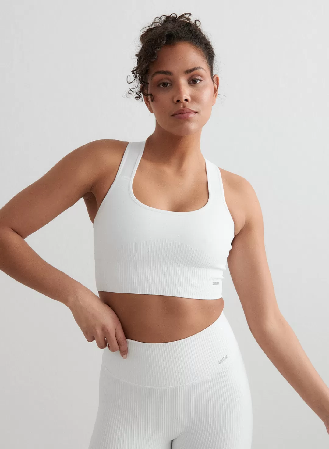 AIM’N High Support Ribbed Bra White Outlet