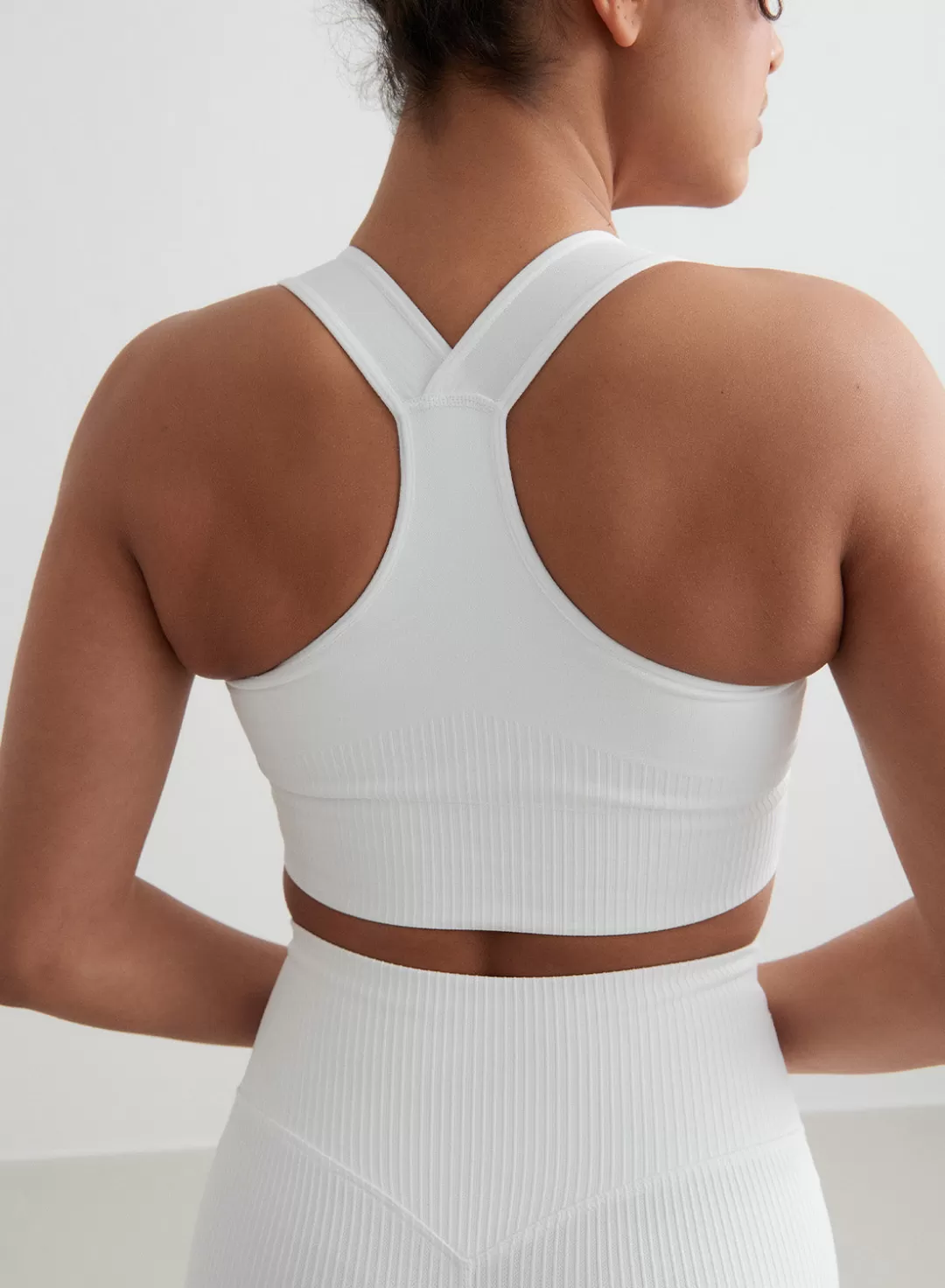 AIM’N High Support Ribbed Bra White Outlet