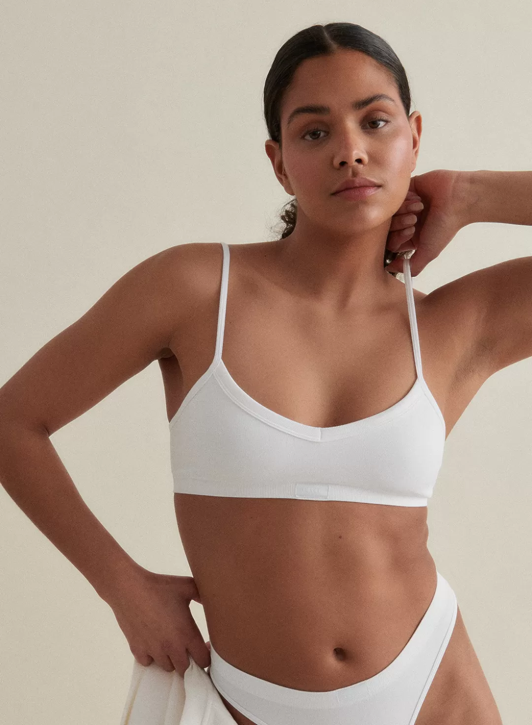 AIM’N Seamless Bra White Flash Sale