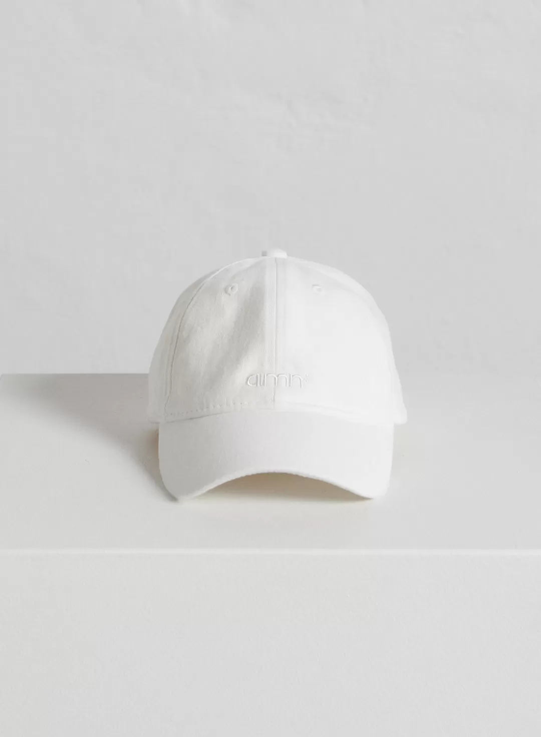 AIM’N Small Logo Cap White Store